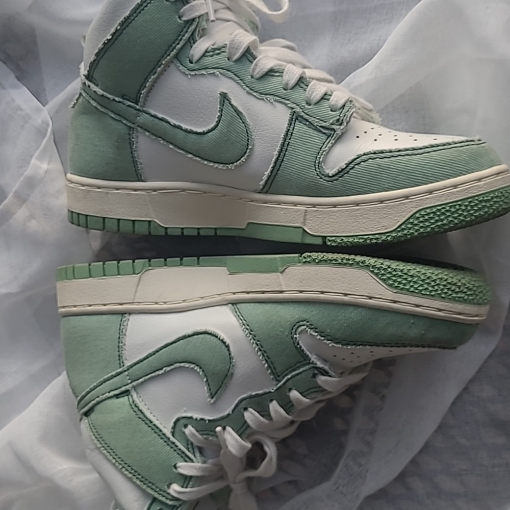 Nike Dunk High-tops. Size 8 Womens